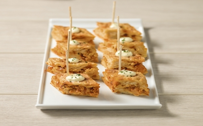 Tortilla de papas chip y salchicha de Huacho